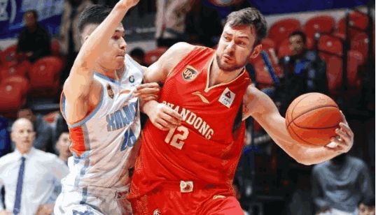 赛前CBA常规赛焦点战；巴塞罗那更衣室发声；气氛紧张；更衣室氛围转暖 -开云电竞